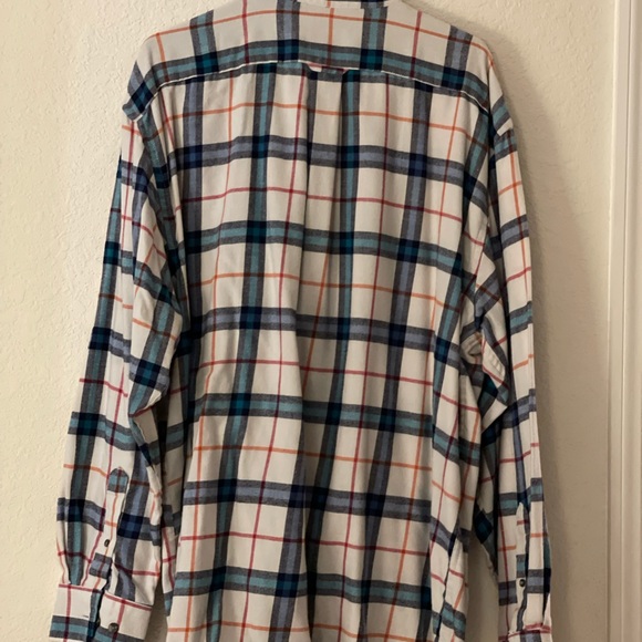 XXL Izod Mens Flannels 3 shirts in a bundle for one price. - Picture 8 of 11